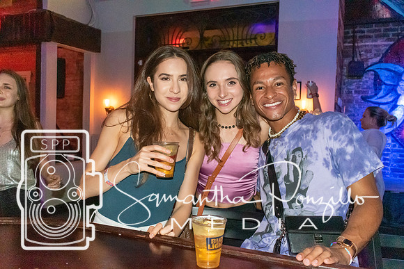 Saturday Night at Oasis