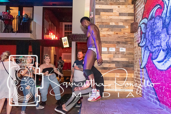 Saturday Night at Oasis