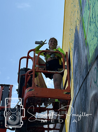 SPM.swirlypainteratwork.5825-1